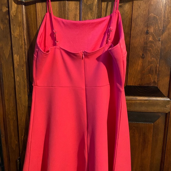 Dress - Picture 3 of 4